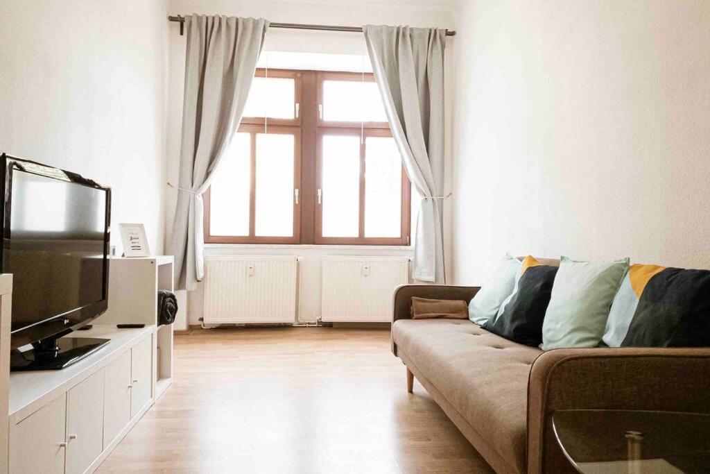 Top Moderne Wohnung In Leipziger Altbau - Netflix Inklusive Exteriör bild