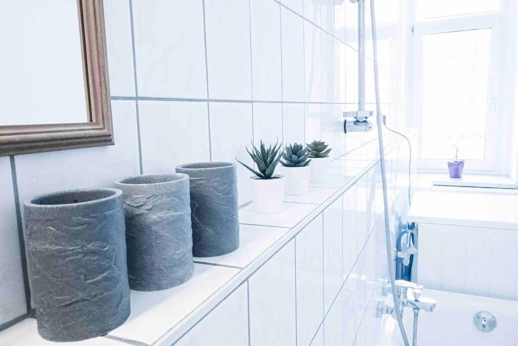 Top Moderne Wohnung In Leipziger Altbau - Netflix Inklusive Exteriör bild